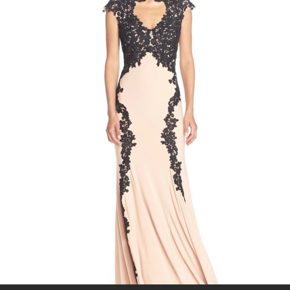 Betsy & Adam black lace nude long gown sexy dress Sz 12